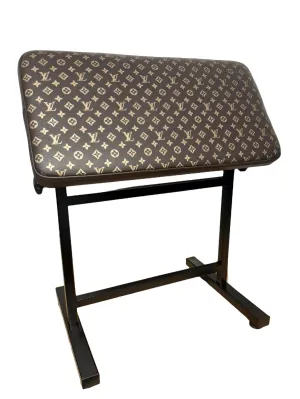 TATTOO ADDICT CUSTOMS - OPĚRKA XL LOUIS VUITTON LIMITED BROWN